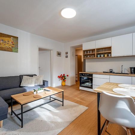 3 Room Private Flat Kosice City Center Fresh And New! 外观 照片
